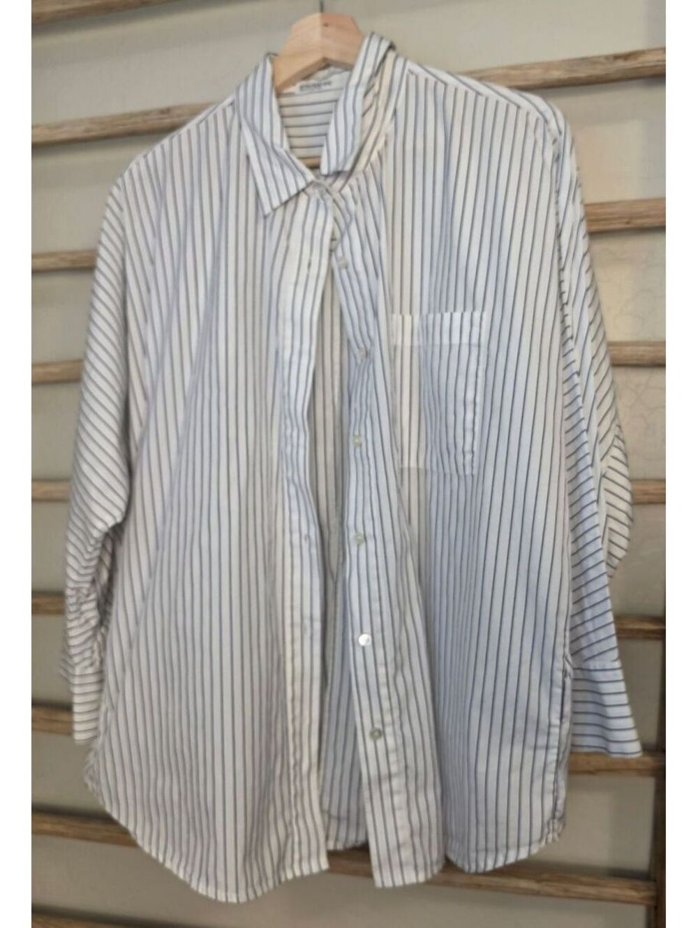 Stateside Women's Large White and Navy Pinstripe Button-Up Shirt